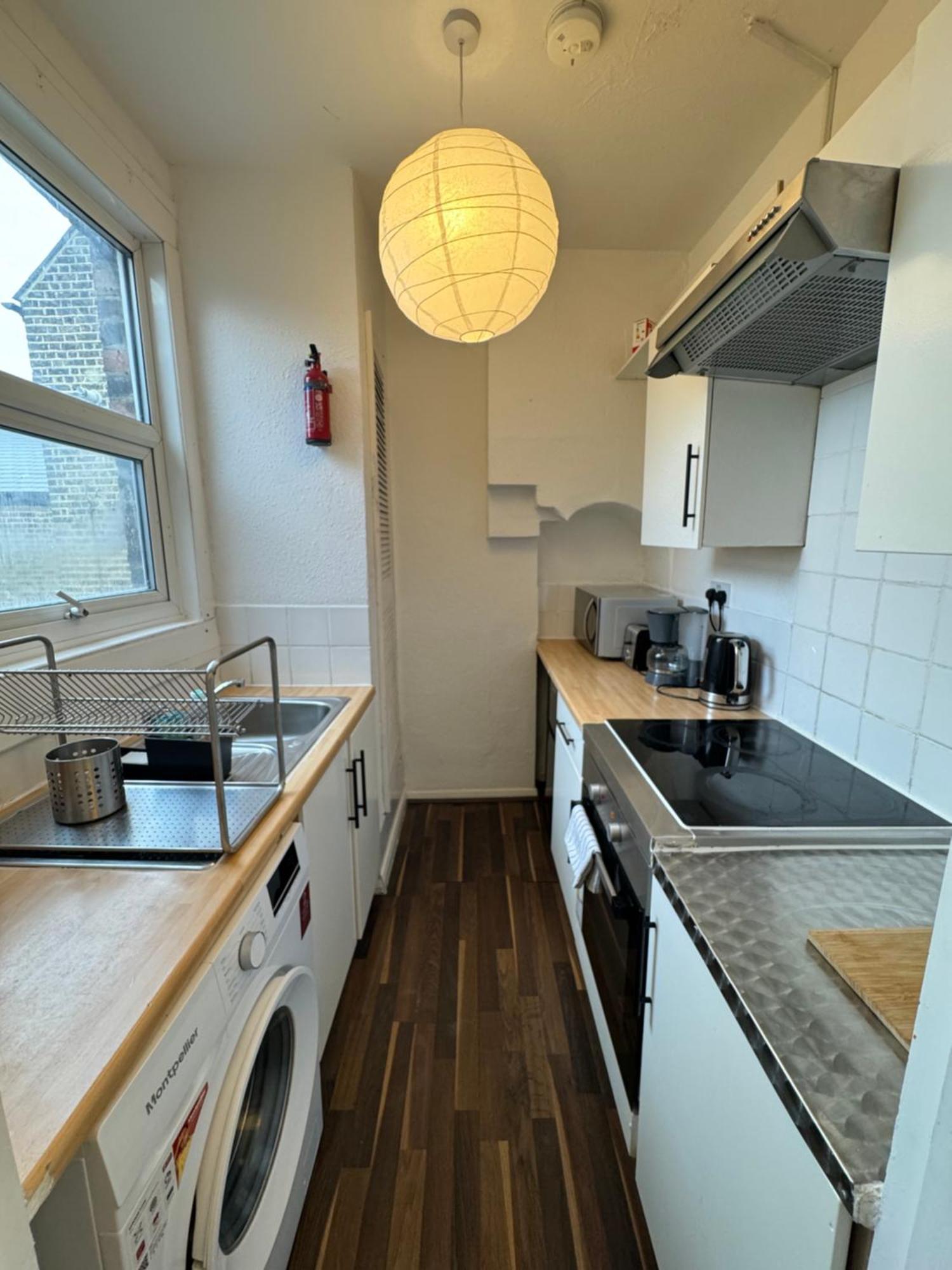 2 Bed Apt Sofa Bed Up To 6 Londra Esterno foto