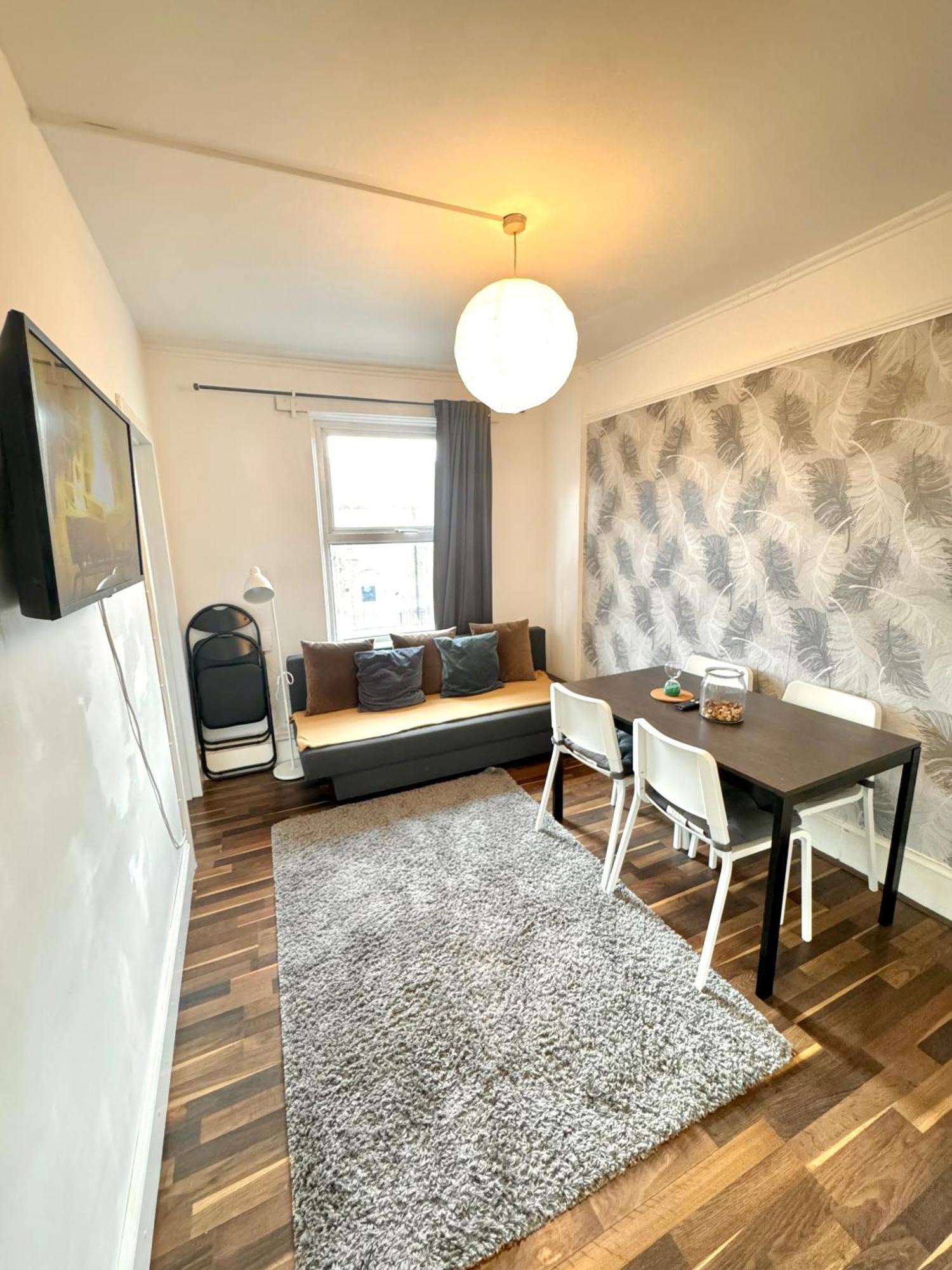 2 Bed Apt Sofa Bed Up To 6 Londra Esterno foto