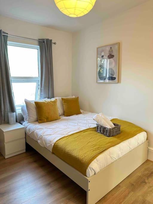 2 Bed Apt Sofa Bed Up To 6 Londra Esterno foto