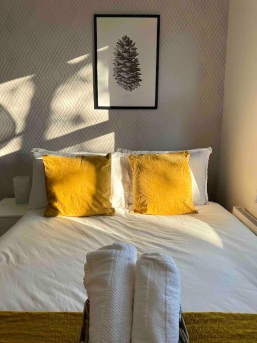 2 Bed Apt Sofa Bed Up To 6 Londra Esterno foto